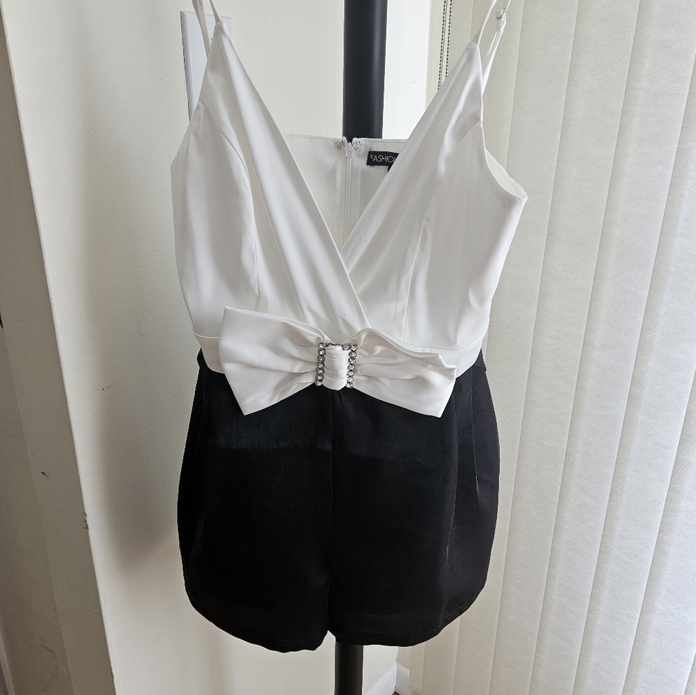 NWOT Fashion Nova Romper